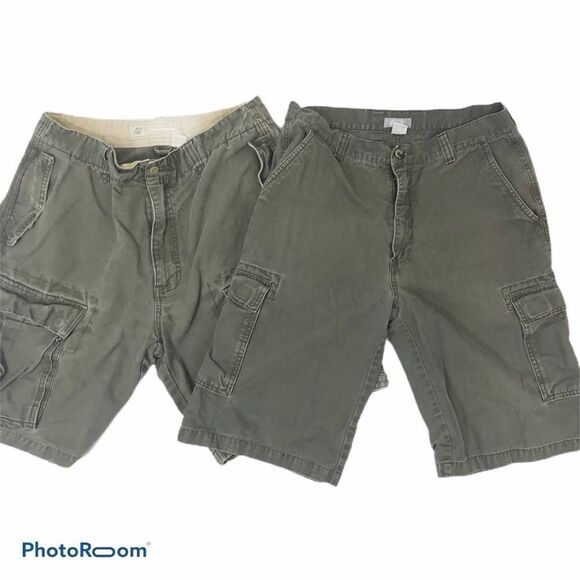 Two pairs Men’s Green Cargo Shorts size 32 and 34 - Picture 1 of 8